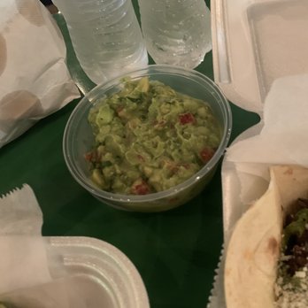 Tuza Taco - Guacamole - served with fresh corn tortillas chips - Tacos Near Me - Atlanta , Georgia