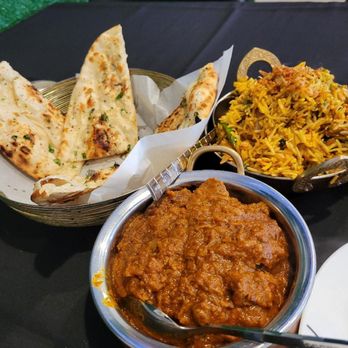 Curry Lounge - 4/25 Lamb Vindaloo, Chic Biriyani, Garlic Naan. All great - Indian Near Me - Artesia, California Curry Lounge - 4/25 Lamb Vindaloo, Chic Biriyani, Garlic Naan. All great - Indian Near Me - Artesia, California
