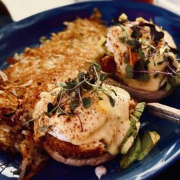 Crab Cake Benedict