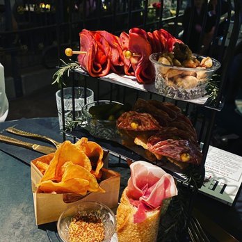 Vanderpump A Paris - Birdcage charcuterie - French Near Me - Las Vegas, Nevada