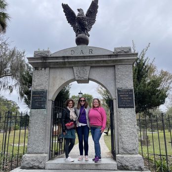 Savannah Tours and Tales - Colonial Cemetery - Walking Tours Near Me