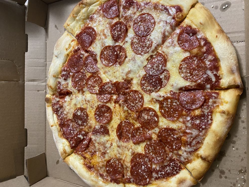 THE PIZZA COOP Updated October 2024 12 Photos 112 Main St, Phelps