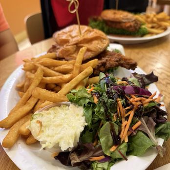 Carnegie Diner & Cafe - Diners Near Me - Vienna, Virginia