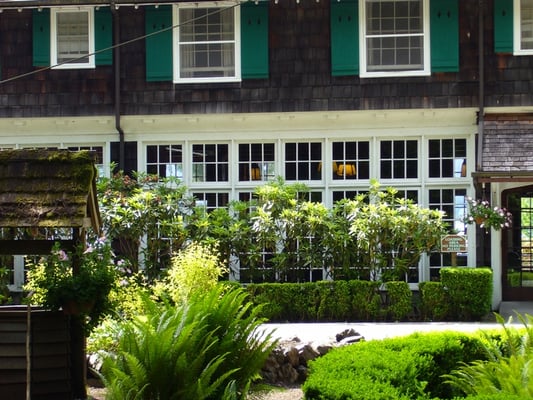 Lake Quinault Lodge by null