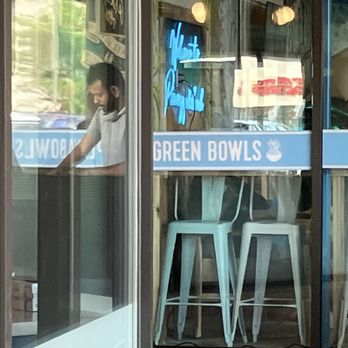 Playa Bowls - Seating - Coffee & Tea Near Me - Loveland, Ohio