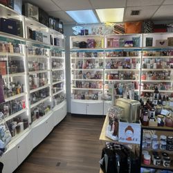 Perfume outlet - Beautiful new location