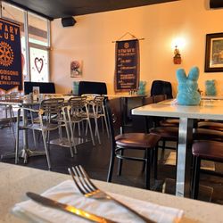 Nosotros  Cafe - Inside