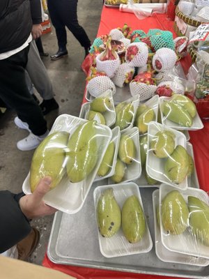 Tan Sang Tropical Fruit by null