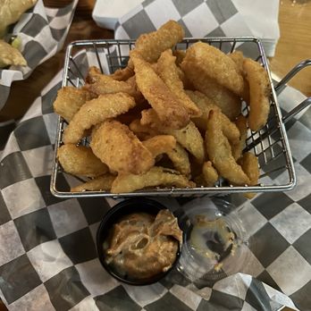Casey's Black Rock - Fried onion petals with house sauce - Sports Bars Near Me - Buffalo, New York