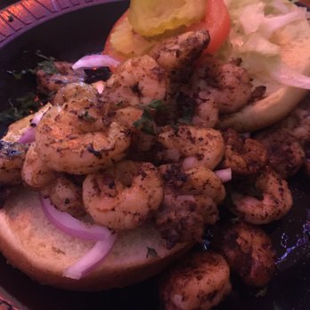 Darwell's Cafe - Shrimp sandwich - Salad Near Me - Long Beach, Mississippi