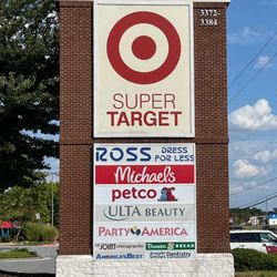Lakeside Marketplace - Sign near Hwy 41