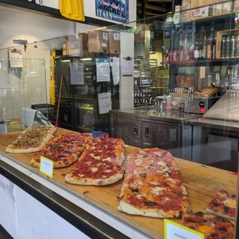 Di Beppe - Pizza on display - Italian Near Me - Vancouver, British Columbia