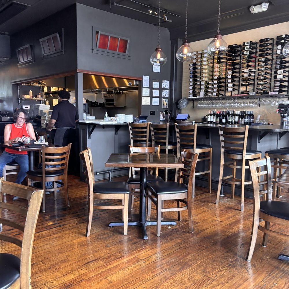 Volare Bistro - Wine Bars Near Me - Hapeville, Georgia Volare Bistro - Wine Bars Near Me - Hapeville, Georgia