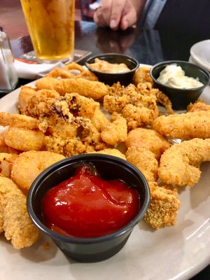 California Bar & Grill by null