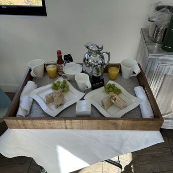 The New Inn - Hotels Near Me - Temecula, California