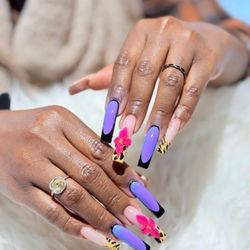 Blum Nail Bar
