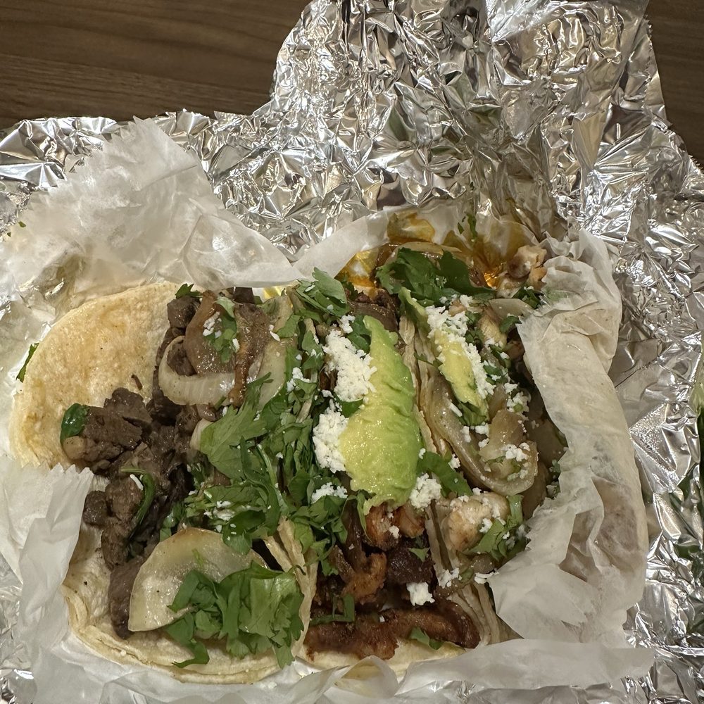 Taqueria El Rinconcito - Tacos: fajita, pollo, al pastor. - Food Trucks Near Me - Houston, Texas Taqueria El Rinconcito - Tacos: fajita, pollo, al pastor. - Food Trucks Near Me - Houston, Texas