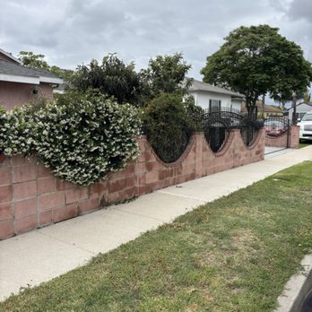 Revelo Express Power Wash Pros - Sidewalk - Pressure Washers Near Me Revelo Express Power Wash Pros - Sidewalk - Pressure Washers Near Me