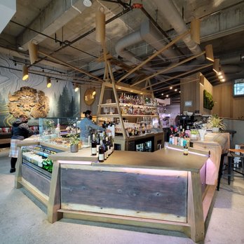 40 LBS Coffee + Bar - Inside - Coffee & Tea Near Me - Portland, Oregon