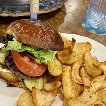 Toast & Jam - Burger with extra pickles - Pubs Near Me - Clallam Bay, Washington Toast & Jam - Burger with extra pickles - Pubs Near Me - Clallam Bay, Washington