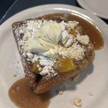 Atlanta Breakfast Club - Peach Cobbler French Toast - Southern Near Me - Atlanta, Georgia Atlanta Breakfast Club - Peach Cobbler French Toast - Southern Near Me - Atlanta, Georgia