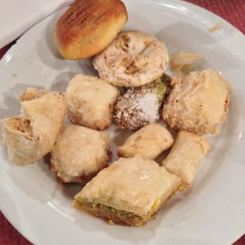 Feyrouz - Patisseries. 4/pers. - Lebanese Near Me - Paris, 75 Feyrouz - Patisseries. 4/pers. - Lebanese Near Me - Paris, 75