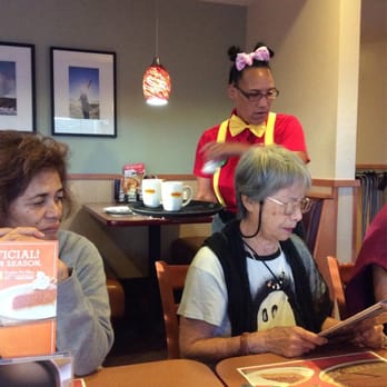 Denny's - Minnie Mouse waitress! - American Near Me - Kapolei, Hawaii Denny's - Minnie Mouse waitress! - American Near Me - Kapolei, Hawaii