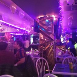 Pedro Infante Canta-Bar - puro milenian, muy chico el lugar
