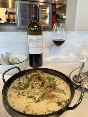 Roberto's Deluxe Oysters and Fine Fish by null