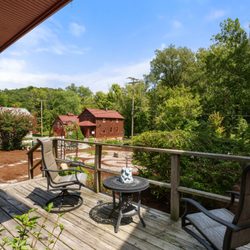 Green Tree Inn of Elsah - Outside deck