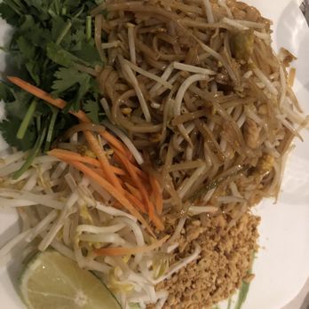 Thanh Truc - chicken pad thai - Vietnamese Near Me - Woodbury, Minnesota Thanh Truc - chicken pad thai - Vietnamese Near Me - Woodbury, Minnesota