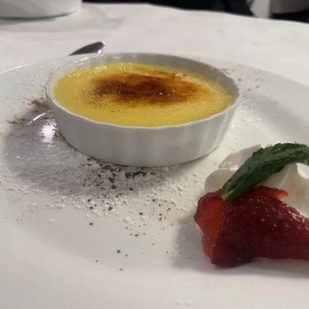 Gino's Restaurant - Crème brûlée - Pizza Near Me - Brooklyn, New York