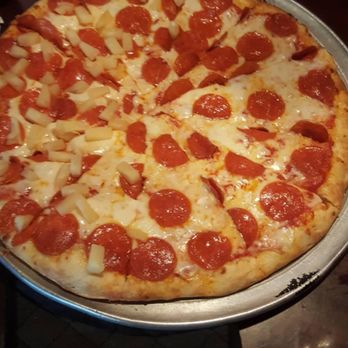 Idyllwild Pizza - Large pizza - Pizza Near Me - Idyllwild, California Idyllwild Pizza - Large pizza - Pizza Near Me - Idyllwild, California