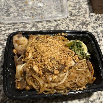 Wok Inn - Pad Thai - Chinese Near Me - San Antonio, Texas