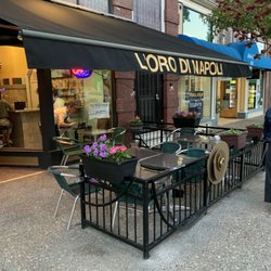 L'oro Di Napoli - A beautiful little spot