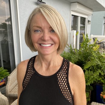 Salon Sora - New short bob cut and highlights - Hair Salons Near Me - Boca Raton, Florida