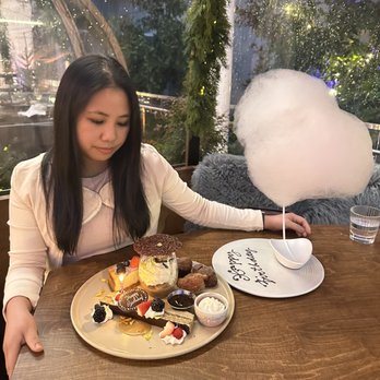 H Tasting Lounge - Lounges Near Me - Vancouver, British Columbia H Tasting Lounge - Lounges Near Me - Vancouver, British Columbia