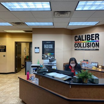 Caliber Collision - Nice clean showroom with integrated rental Car facilities for convenience - Body Shops Near Me - Austin, Texas
