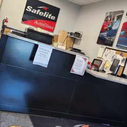 Quality Auto Complete Auto Repair - Check in area