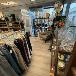 Budd Bay Bargains - And a dressing room!