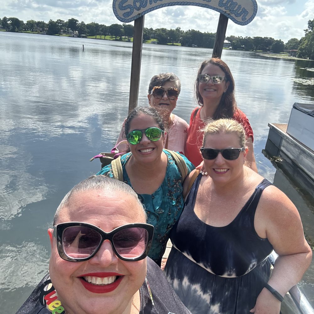 Scenic Boat Tour - Boat Tours Near Me - Winter Park, Florida Scenic Boat Tour - Boat Tours Near Me - Winter Park, Florida