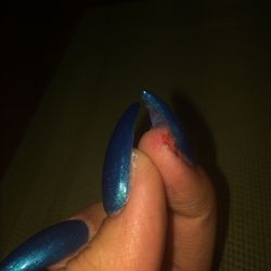 Tammi Nails and Spa - Bloody service bad bad. Bad