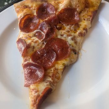 Los Muertos Brewing - Pepperoni slice - Breweries Near Me - Puerto Vallarta, JAL