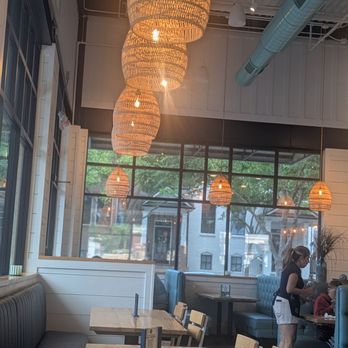 Seaside Oyster Bar - Suwanee - Seafood Near Me - Suwanee, Georgia