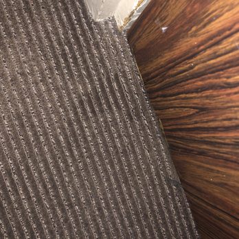 Hôtel d'Albion - Stains all over the carpet - Hotels Near Me - Paris, 75