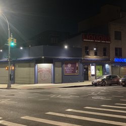 Liquor Warehouse - Store closed at 10:45 pm when they said they were open. Wasting people's times.