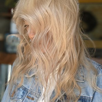 Salon Divina - Perfect blonde - Hair Salons Near Me - Chino, California Salon Divina - Perfect blonde - Hair Salons Near Me - Chino, California