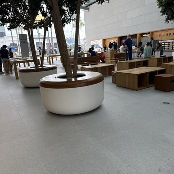 Apple Highland Village - IT Services & Computer Repair Near Me - Houston, Texas