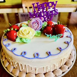 Azteca Bakery - Tres leches cake