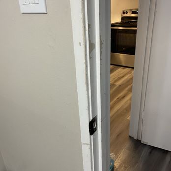 Longfellow Apartments - Chipped paint filthy - Apartments Near Me - Beaumont, Texas Longfellow Apartments - Chipped paint filthy - Apartments Near Me - Beaumont, Texas